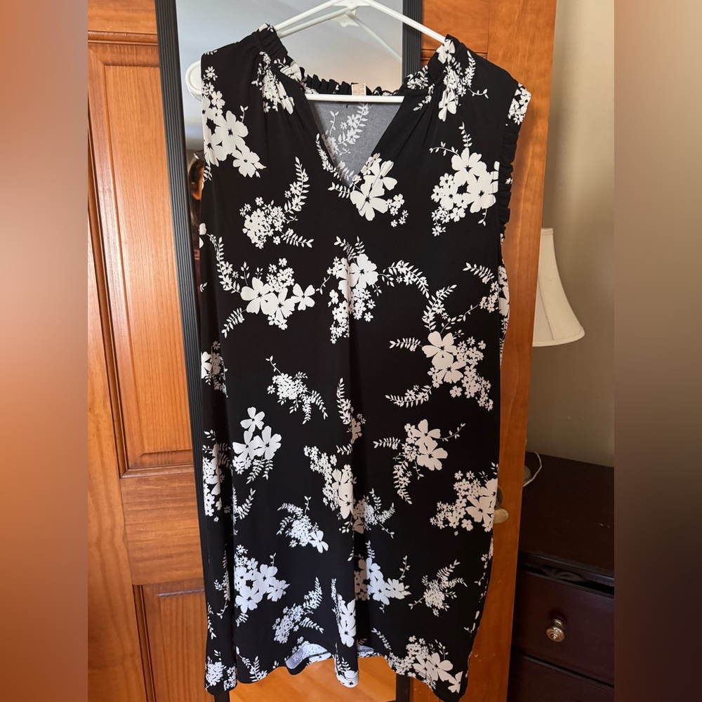 Michael Kors Black and White Floral Design dress